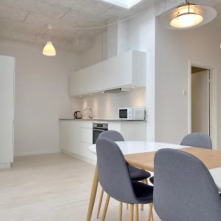 Spacious Modern 3 Bedroom With Balcony Located In The Charming Harbour City, Gilleleje, Διαμέρισμα