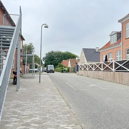 Spacious Modern 3 Bedroom With Balcony Located In The Charming Harbour City, Gilleleje, Διαμέρισμα Gilleleje